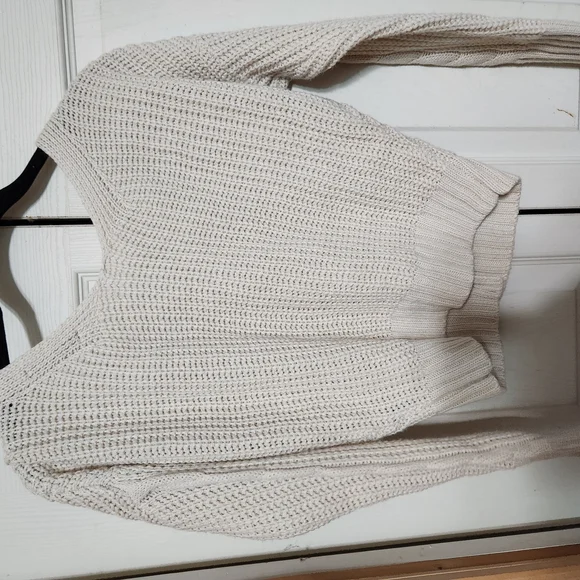 Women's Cream Cable Knit Sweater - Picture 9 of 11